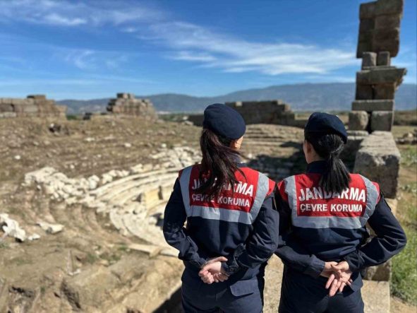 Antik kentte jandarma devriyesi