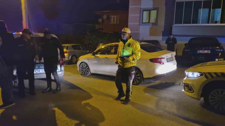 ’Dur’ ihtarına uymayan sürücü kovalamaca sonucu yakalandı