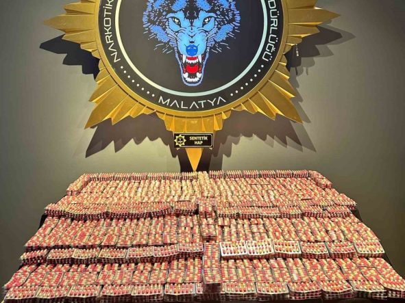 Malatya’da torbacı operasyonu: 22 bin 440 hap ele geçirildi