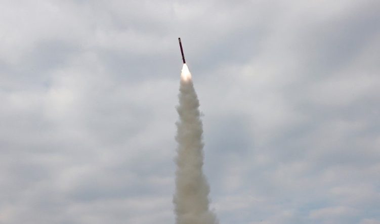 Trump’ın Güney Kore ziyaretinin hemen öncesinde Kuzey Kore’den yeni füze denemesi