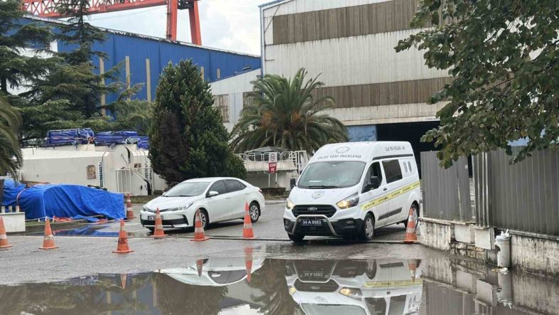 Tuzla’daki gemi kazasında hayatını kaybeden işçinin cenazesi Adli Tıp Kurumu’na kaldırıldı