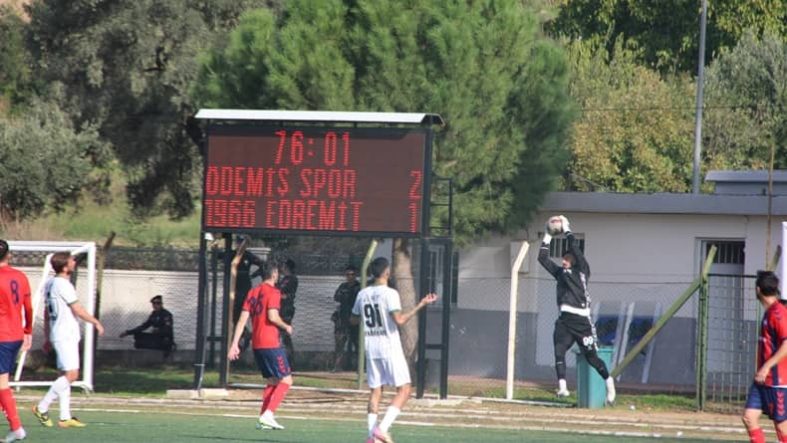 1966 Edremitspor ve Balıkesir Büyükşehir Belediyespor keyifsiz