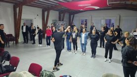 Ayvalık’ta öğretmenlerden halk dansları yolculuğu