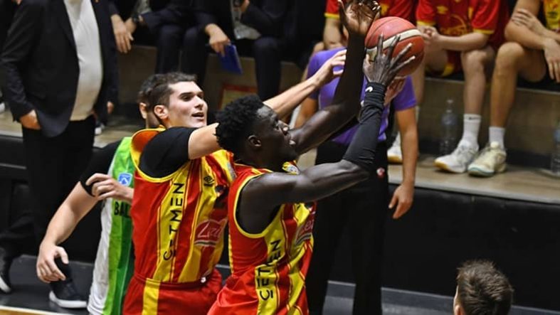 Balıkesir Büyükşehir Belediyespor Göztepe'ye boyun eğdi