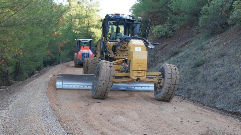Balıkesir Büyükşehir kırsal mahalle yollarını asfalta kavuşturuyor