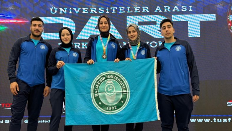 Balıkesir Üniversitesi Sporcularından Dartta Milli Başarı