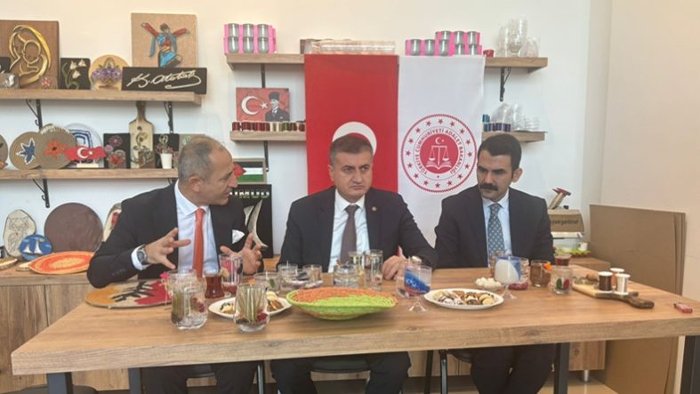 Balıkesir’de Filistin ve Azerbaycan Temalı Filografi Kursuna Başsavcıdan Destek Ziyareti