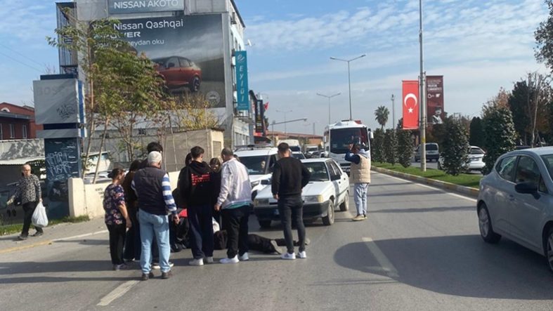 Balıkesir’de Trafik Kazası Otomobil Motosiklete Çarptı, Kadın Sürücü Yaralandı