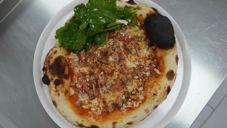 Balıkesir'den Dünya'ya yeni lezzet Kokoreçli Pizza