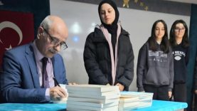 Balıkesirli öğretmen yazar Dilaver Ayyıldız’dan çocuklara şiir kitabı