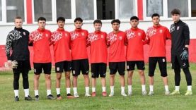 Balıkesirspor’da alt yaş kategorilerinden 9 futbolcu A takıma alındı