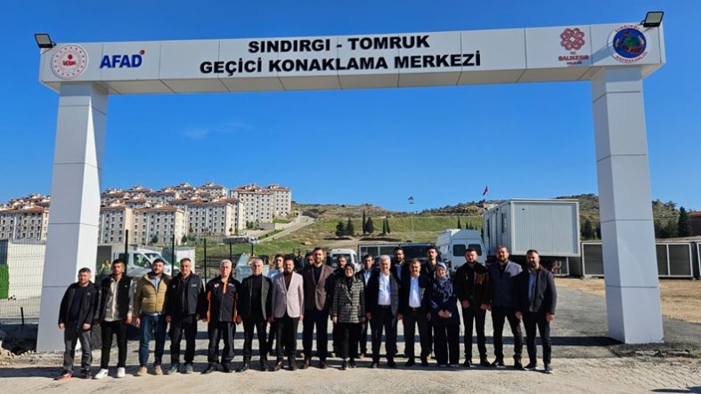 “Depremzedeye Destek, Çiftçiye Umut AK Parti Heyeti Balıkesir’de Sahada”