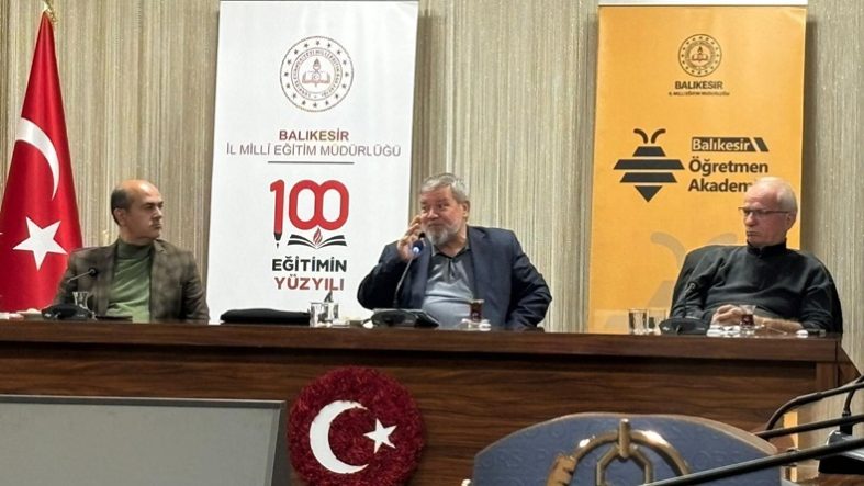 Sarı Hoca’nın İzinde Köy Köy Gezen Eğitimci Balıkesir’de Anlatıldı