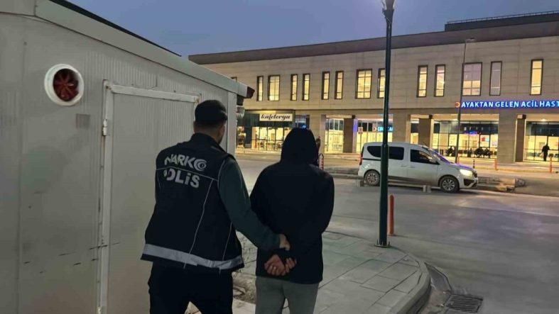 Adıyaman 340 gram sentetik uyuşturucu ele geçirildi