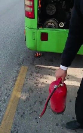 Denizli’de yanmaya başlayan halk otobüsünde facia ucuz atlatıldı