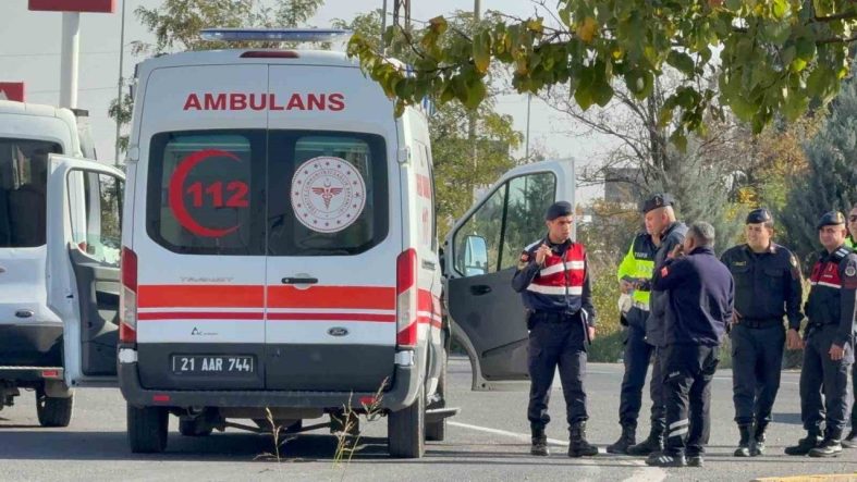Diyarbakır’da iki aile arasında kavga: 3 yaralı