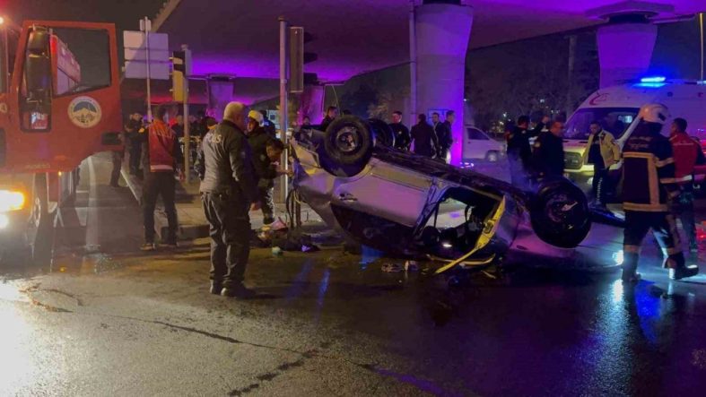 ‘Dur’ ihtarına uymayarak kaçan otomobil takla attı: 2 yaralı