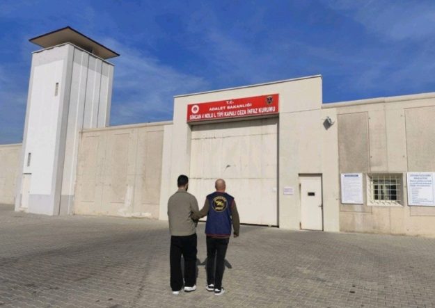 Kaçak hırsızlık şüphelisi yakalandı