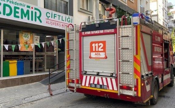 Markette çıkan yangın panikletti