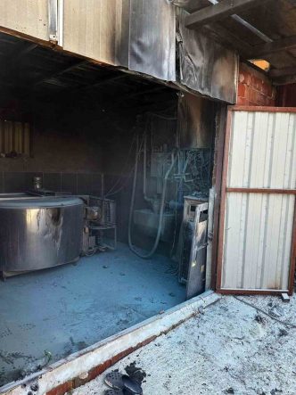 Sakarya’da ahırda yangın: 400 bin liralık zarar meydana geldi