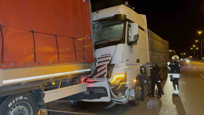Samsun’da tırlar çarpıştı: 1 yaralı
