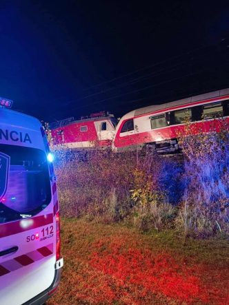 Slovakya’da meydana gelen tren kazasının bilançosu netleşmeye başladı: En az 18 yaralı