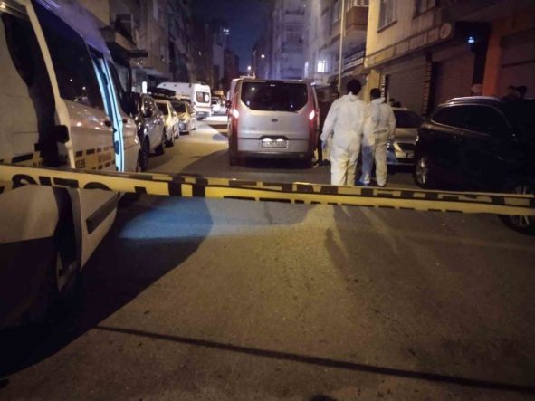 Ümraniye’de cinnet geçiren adam, oğlu ve kardeşini öldürdü