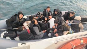 AYVALIK AÇIKLARINDA 10 GÖÇMEN KURTARILDI