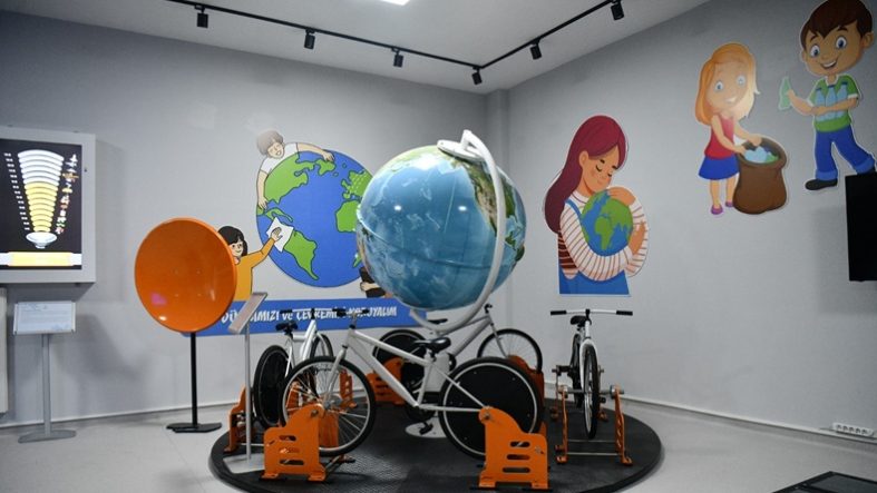 Balıkesir Büyükşehir Çocukları Bilimle Buluşturuyor