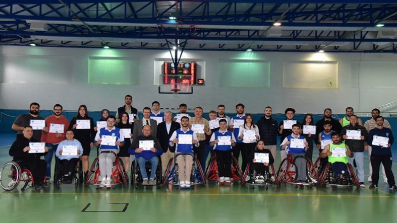 Balıkesir’de Dünya Engelliler Günü Etkinliği: Tekerlekli Sandalye Basketbol Maçıyla Farkındalık Yaratıldı