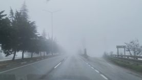 Balıkesir’de Sabah Saatlerinde Yoğun Sis Etkili Oldu