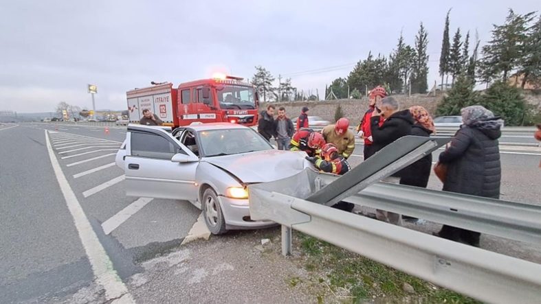 Balıkesir'de çift taraflı trafik kazası 5 yaralı