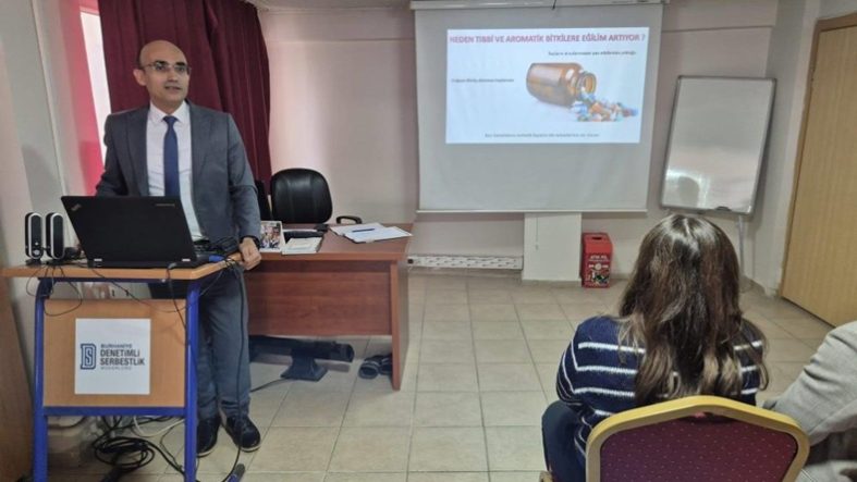 Balıkesir'de tıbbi ve aromatik bitkilerin doğru kullanımını anlatıldı