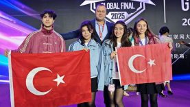 Balıkesirli Öğrenciler Çin’de Dünya Sahnesine Çıktı