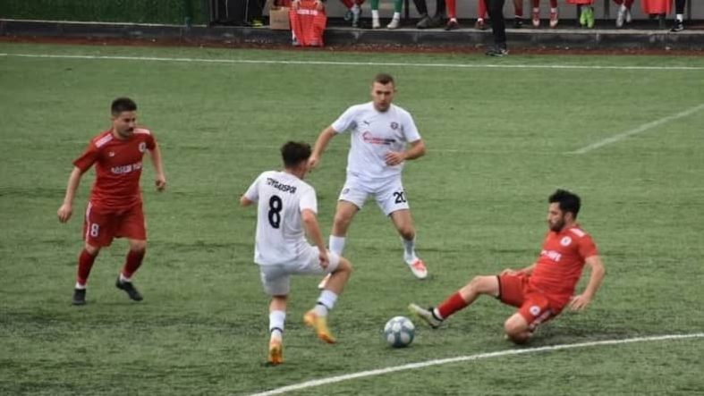 Balya Belediyespor ve Karamanköyspor firesiz ilerliyor