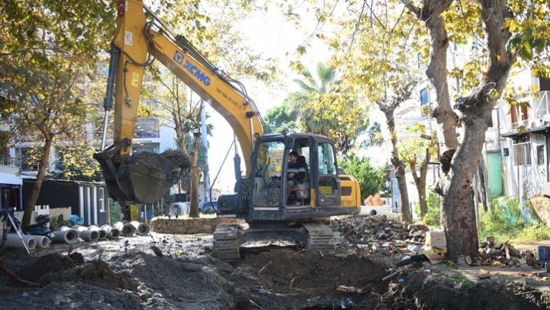 Edremitli vatandaşların imdadına Başkan Akın yetişti