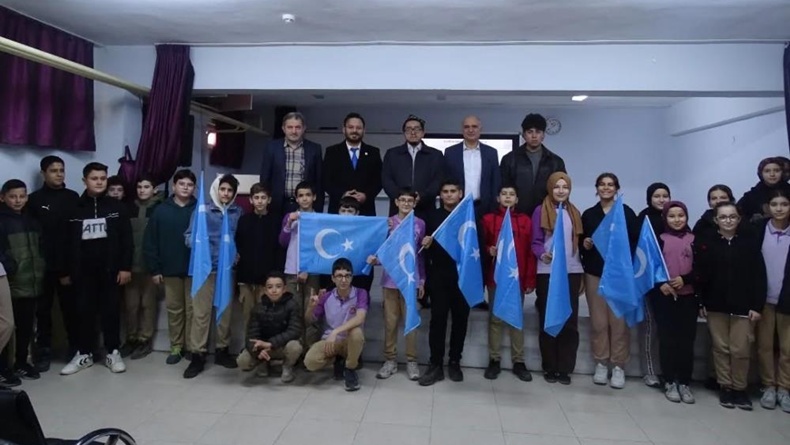 Havran İmam Hatip Ortaokulu’nda 10 Aralık Dünya İnsan Hakları Günü programı düzenlendi