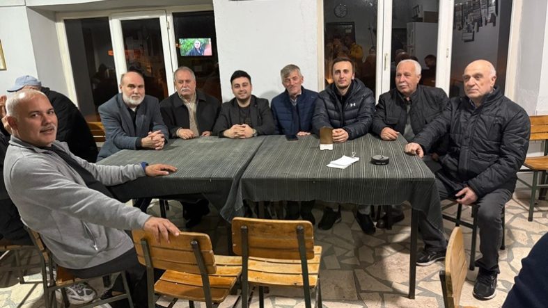 İYİ Parti Karesi Teşkilatı Kırsalda Vatandaşla Buluştu Sorunlar Yerinde Dinleniyor