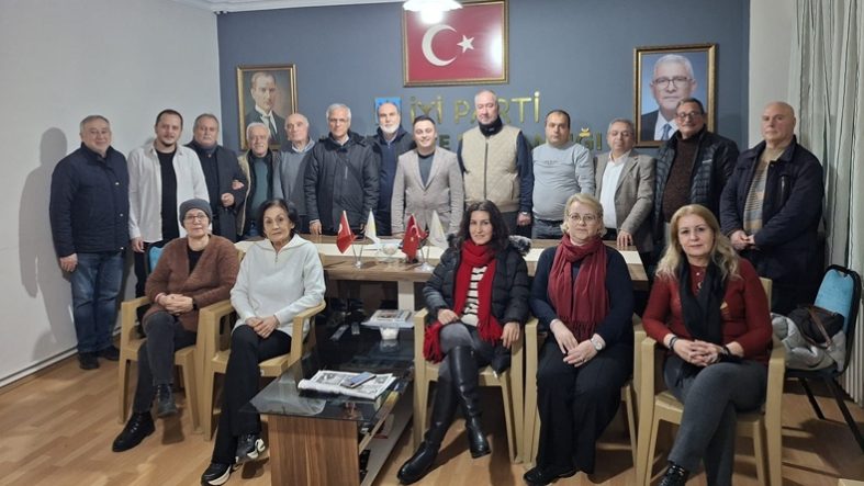 İYİ Parti Karesi Teşkilatında Yıl Sonu Değerlendirmesi “Yeni Döneme Güçlü Hedeflerle Giriyoruz”