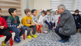 İl Millî Eğitim Müdürü Selehattin Kal’dan Anaokuluna Ziyaret Miniklerle Renkli Anlar