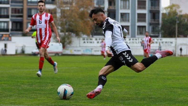 Puan kaybetmeyen tek takım Burhaniye Belediyespor