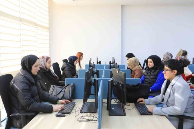 Elazığ Belediyesinde dijital eğitimler sürüyor