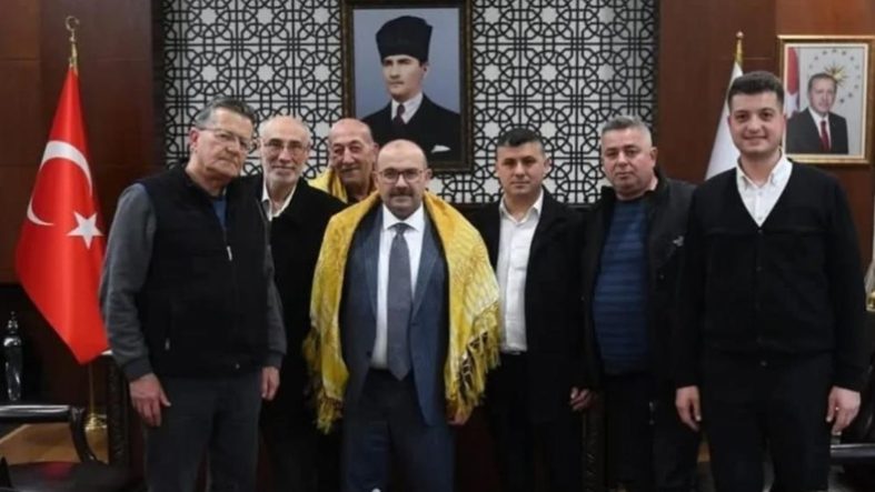 Balıkesir’de Vali Ustaoğlu devecileri kabul etti