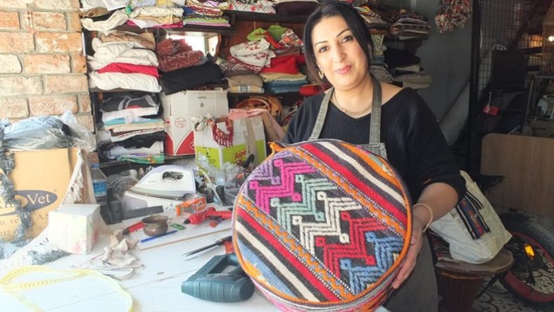 Balıkesir'de eski halı ve kilimleri ekonomiye kazandırıyor