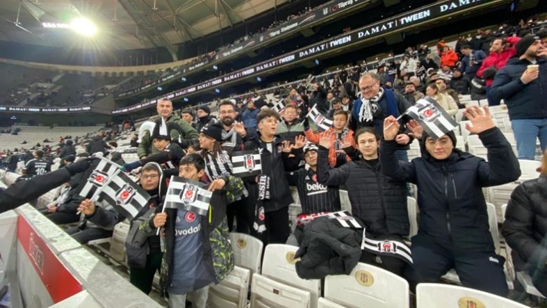 Büyükşehirden Sındırgılı öğrencilere İstanbul'da maç deneyimi