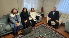 CHP Balıkesir İl Kadın Kolları’ndan Görme Engellilere Anlamlı Ziyaret