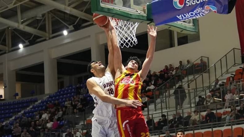 Göztepe'yi farklı yenen Bandırma Bordo Basketbol 10'da 10 yaptı