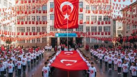Yarıyıl Tatili Bitiyor Balıkesir’de Okullar Bayrak Sevgisiyle Açılıyor