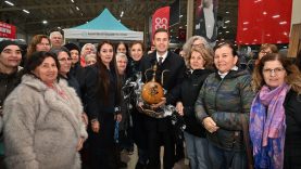 Ahmet Akın Susurluklu hemşehrileriyle aynı sofrada buluştu