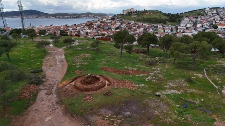 Ayvalık’ın tarihi yel değirmenleri gün yüzüne kavuşturuluyor
